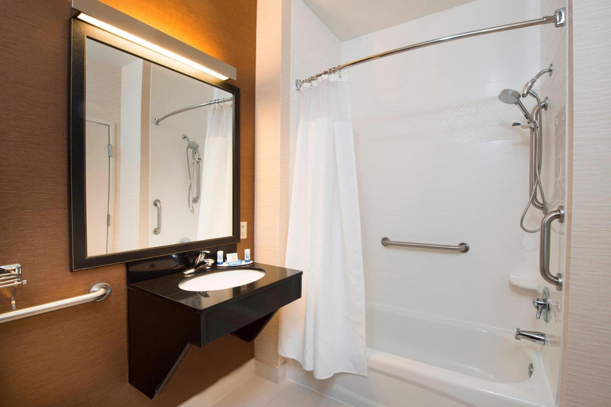 Fairfield Inn Хантсвилл Экстерьер фото